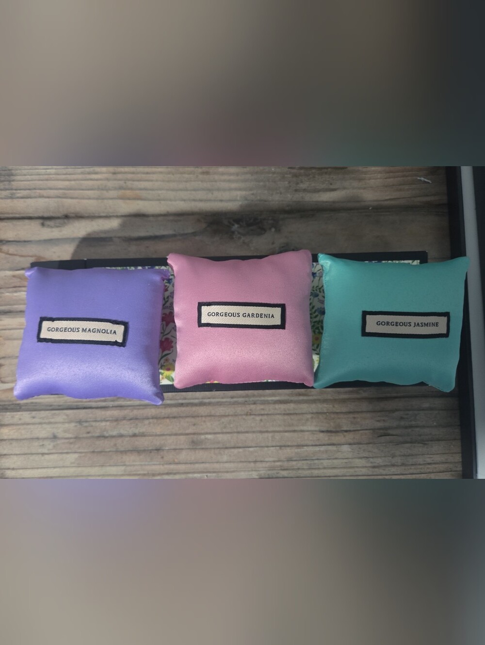 Gucci Flora Fragrance Collector Pillow Set